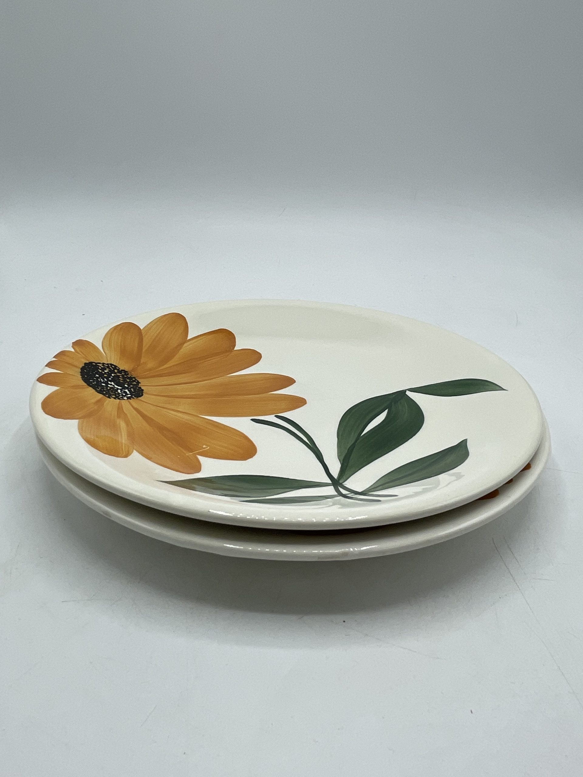 Duo assiettes vintage Gien décor fleur orange – Image 2