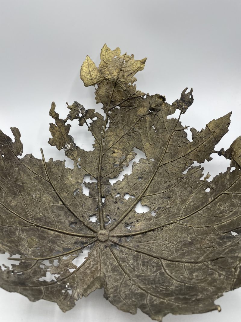 Duo grandes coupes de fruits en laiton doré feuilles d'automne – Image 8