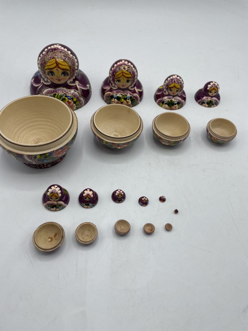 Duo  matriochkas poupées russes en bois – Image 7