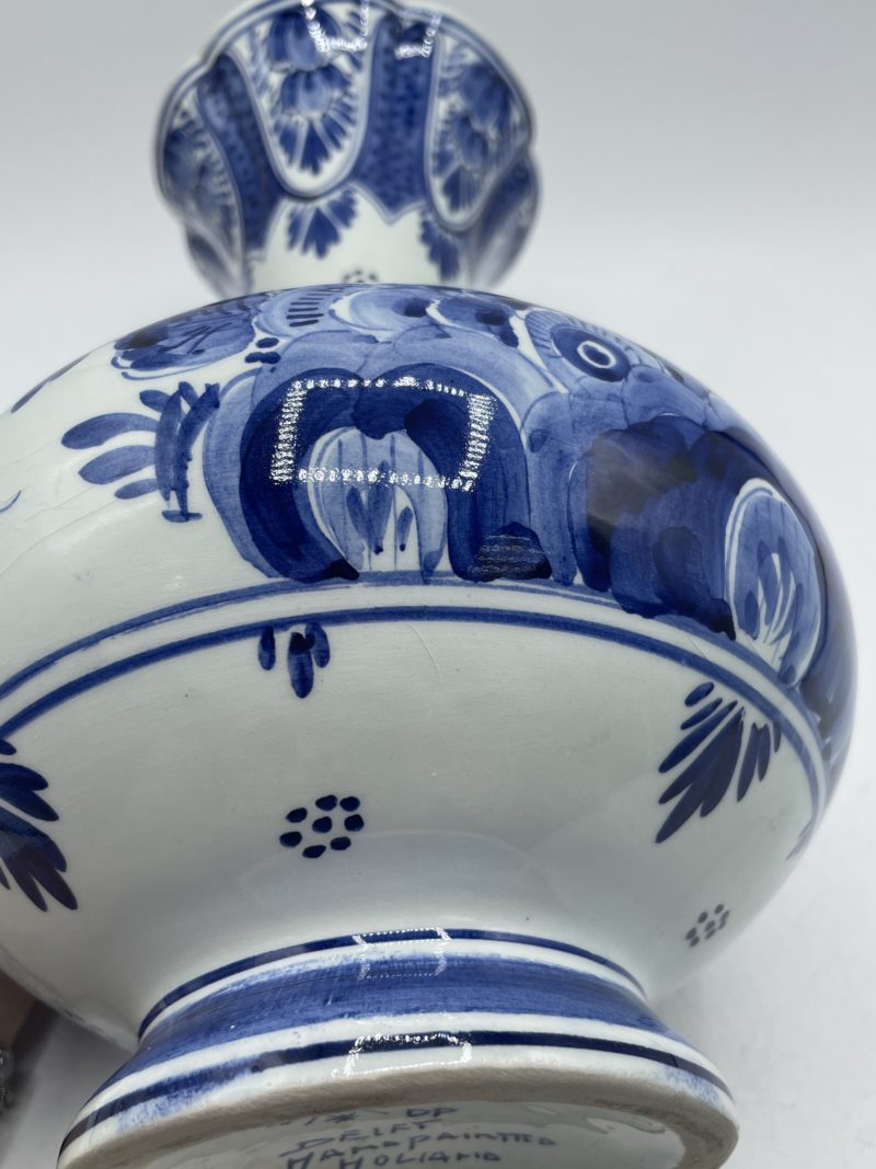 Grand vase tulipe céramique Delft – Image 3