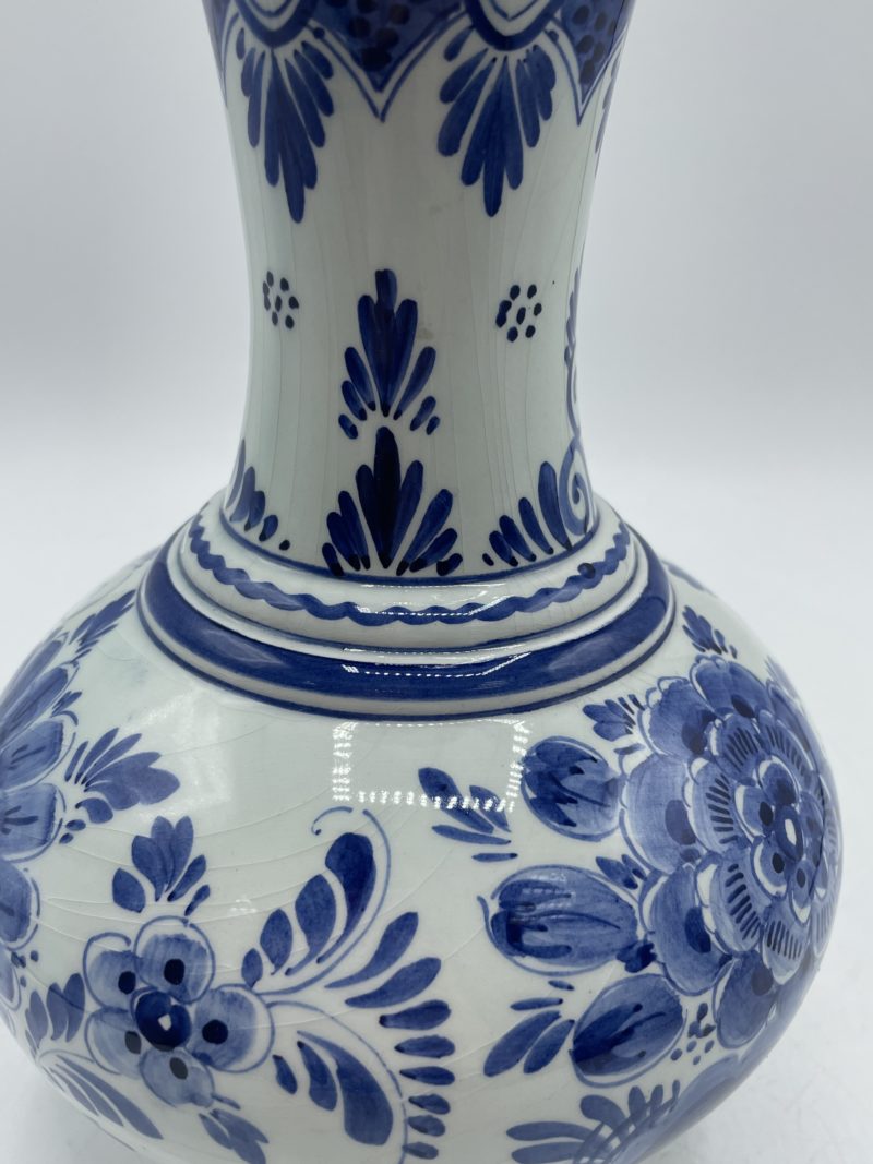 Grand vase tulipe céramique Delft – Image 4