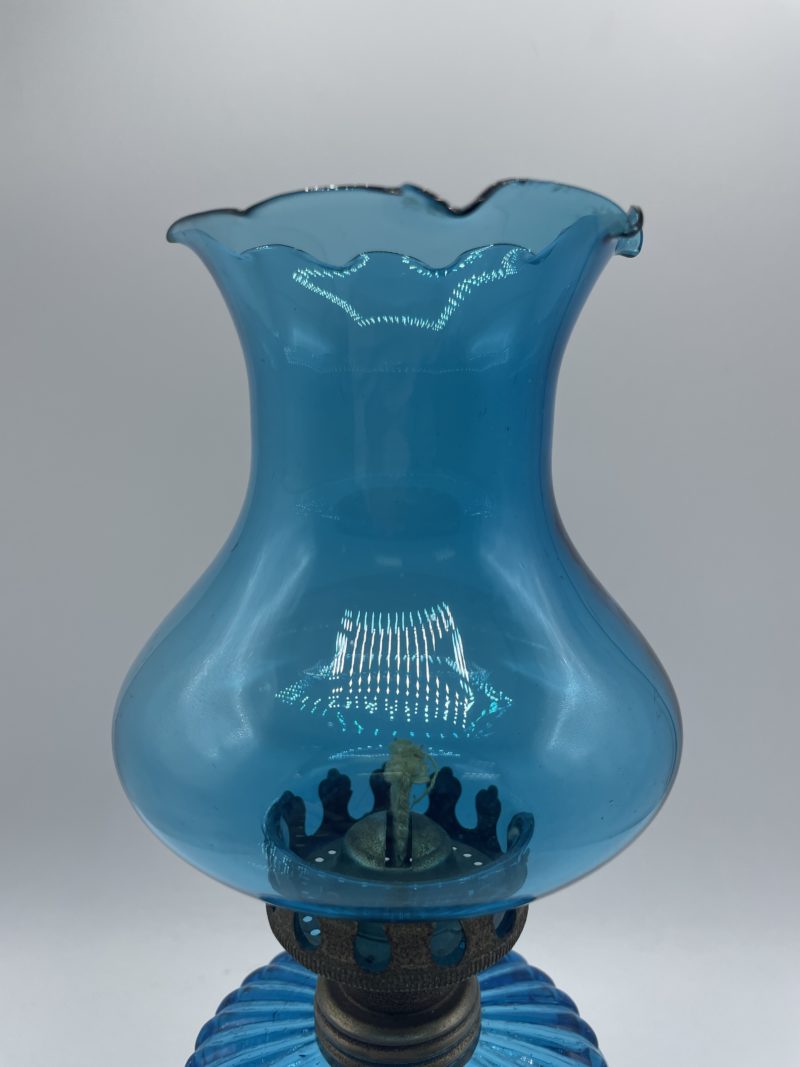 Grande lampe à huile verre bleu – Image 4