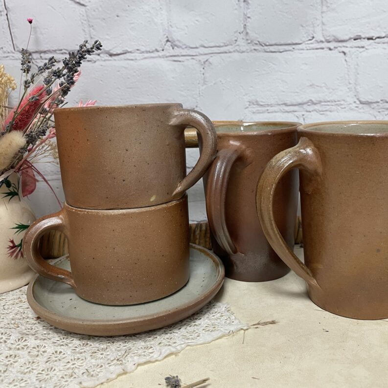 Lot 2 mugs et 2 tasses et coupelle en grès vintage