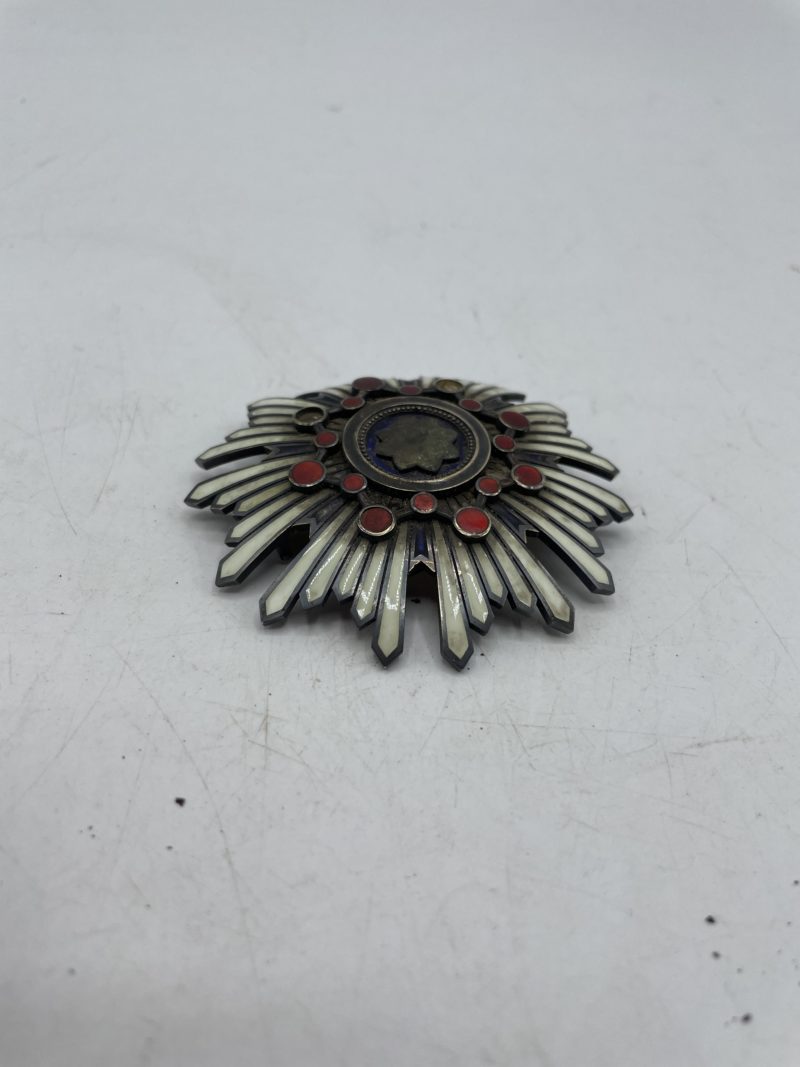Médaille honorifique de l'Ordre du Trésor Sacré – Image 5