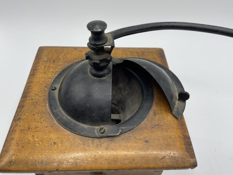 Ancien moulin à café en bois Mouvement Acier Forgé Le Vainqueur – Image 6
