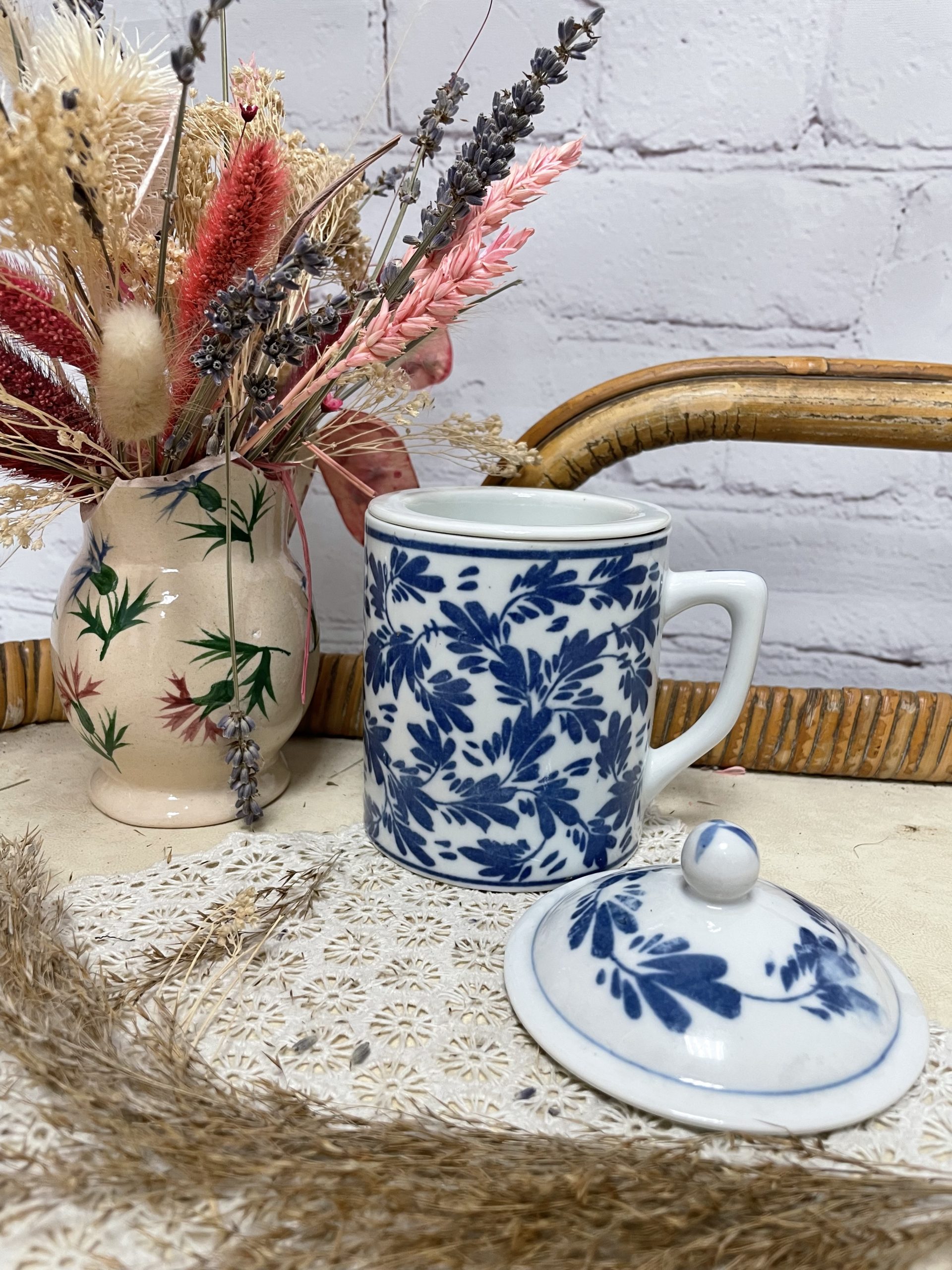 Tasse à thé avec infuseur intégré porcelaine Chine - Ressourcerie Histoires  Sans Fin