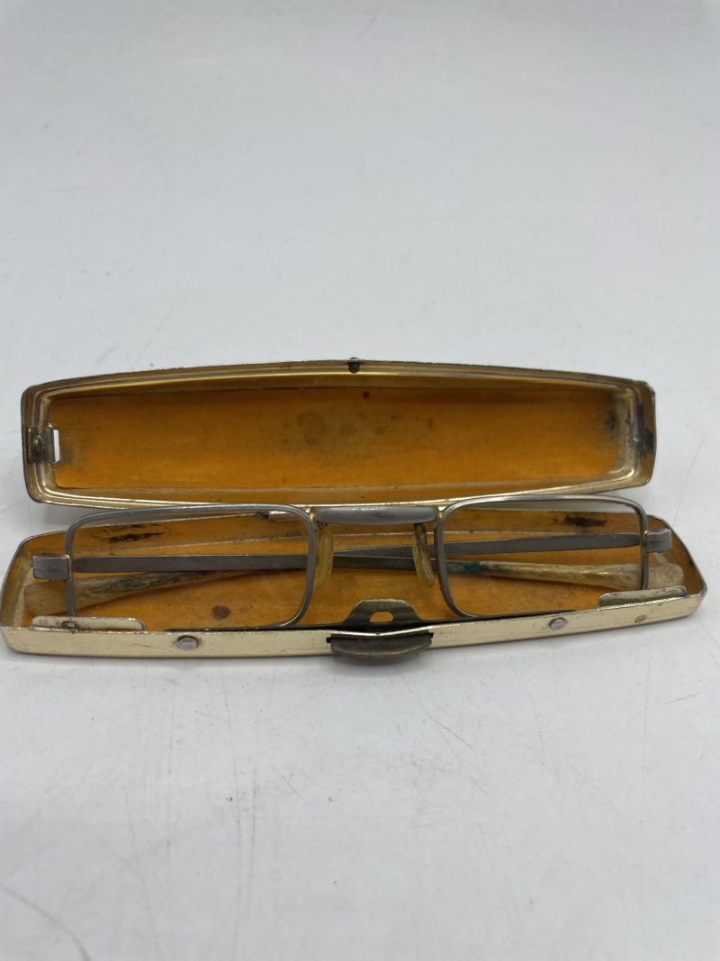 Duo montures anciennes lunettes loupe à branches ressort et étui métal – Image 2