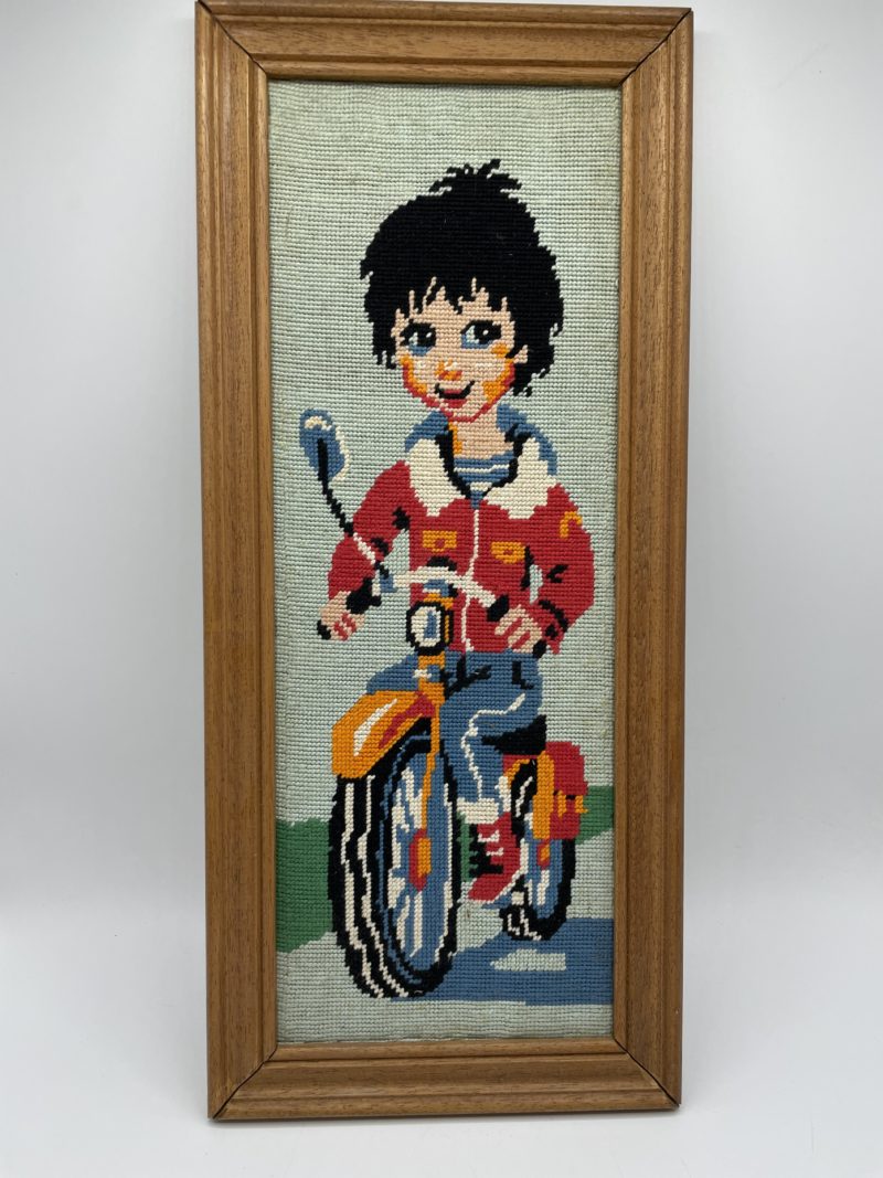 Tableau panneau crochet Poulbot vintage sur solex – Image 2