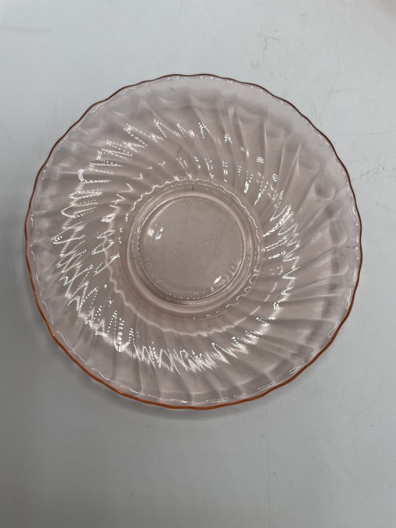 Service à café tasses et soucoupes vintage Rosaline Arcoroc verre rose – Image 11