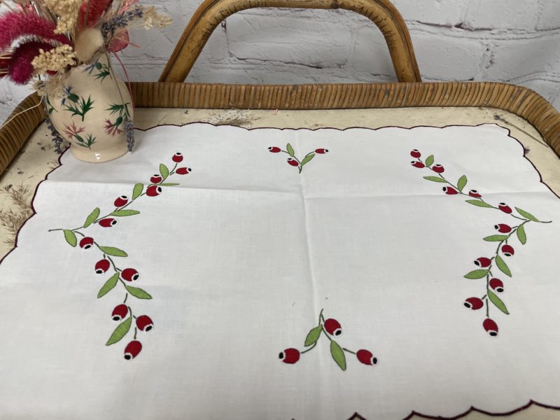 Set de table broderie fleurs rouge vintage (10)