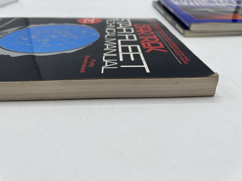 Trio livres de collection Star trek Mr Scott's guide to the Enterprise / The Making Of Star Trek Fist Contact / Star Trek Star Fleet Technical Manual – Image 20