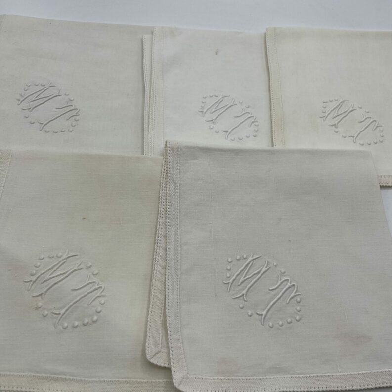 5-serviettes-vintage-coton-tisse-monogramme-initiales-mt