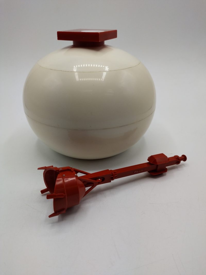 Bac et pince à glaçons vintage en plastique Poclain by Bourbon – Image 7