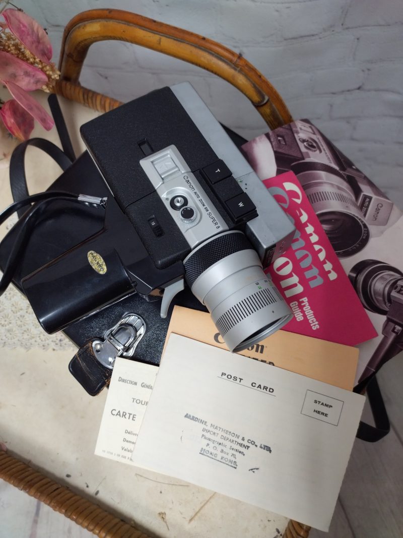 camera-super-8-vintage-canon-super-zoom-