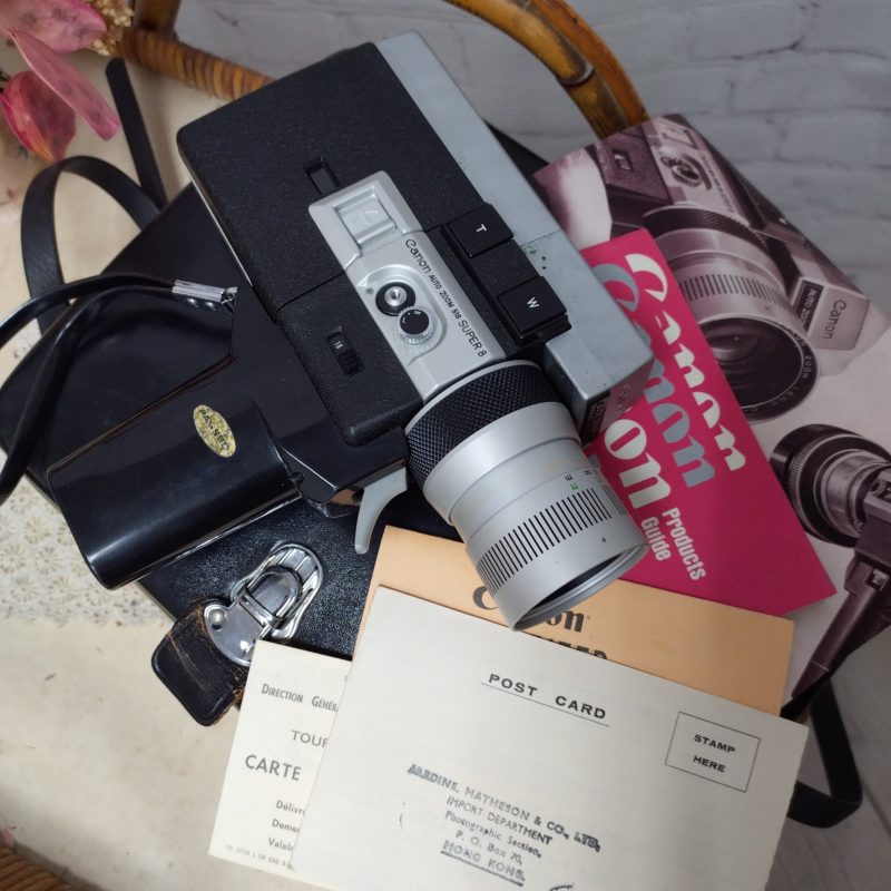 camera-super-8-vintage-canon-super-zoom-