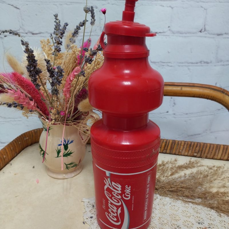 gourde-coca-cola-plastique-rouge-tour-de-france-vintage