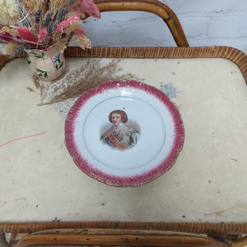 Assiette vintage saint amand lebacqz portrait rouge (1)