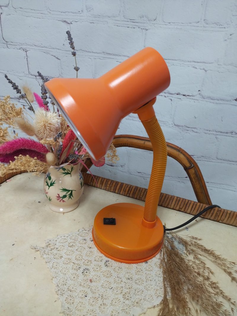 lampe-bureau-plastque-metal-orange-ikea