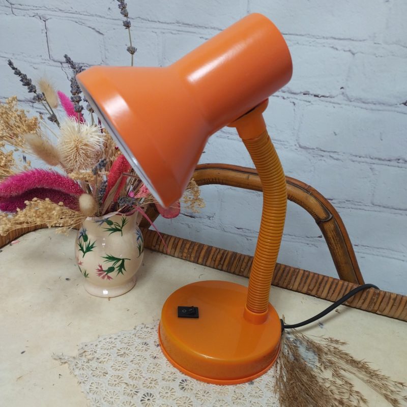 lampe-bureau-plastque-metal-orange-ikea