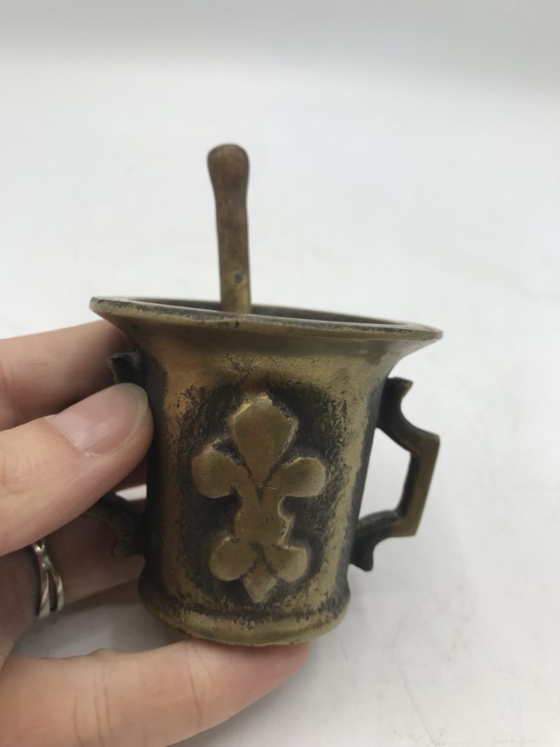 Ensemble de 2 petits mortiers d'apothicaire en bronze – Image 5