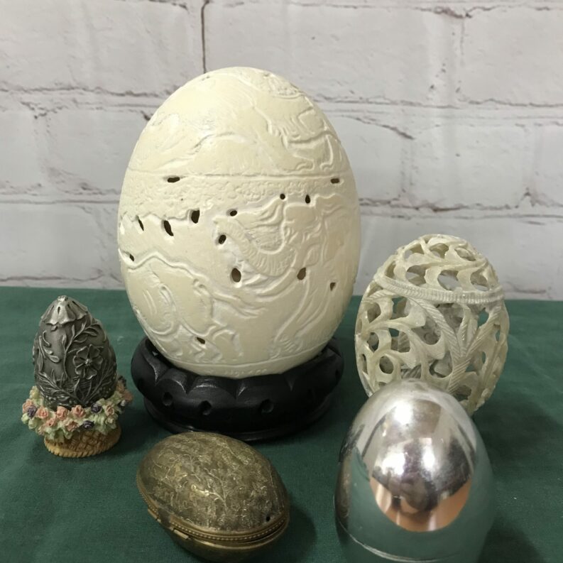 Lot de 5 œufs de collection