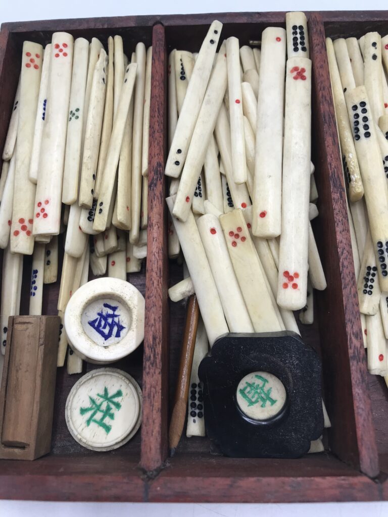 Ancien Jeu De Mahjong En Bois Et Os - Coffret Asiatique Vintage - Occasion