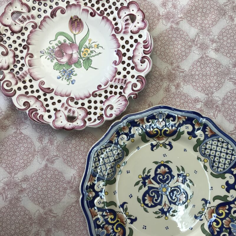 Duo d'assiettes de collection