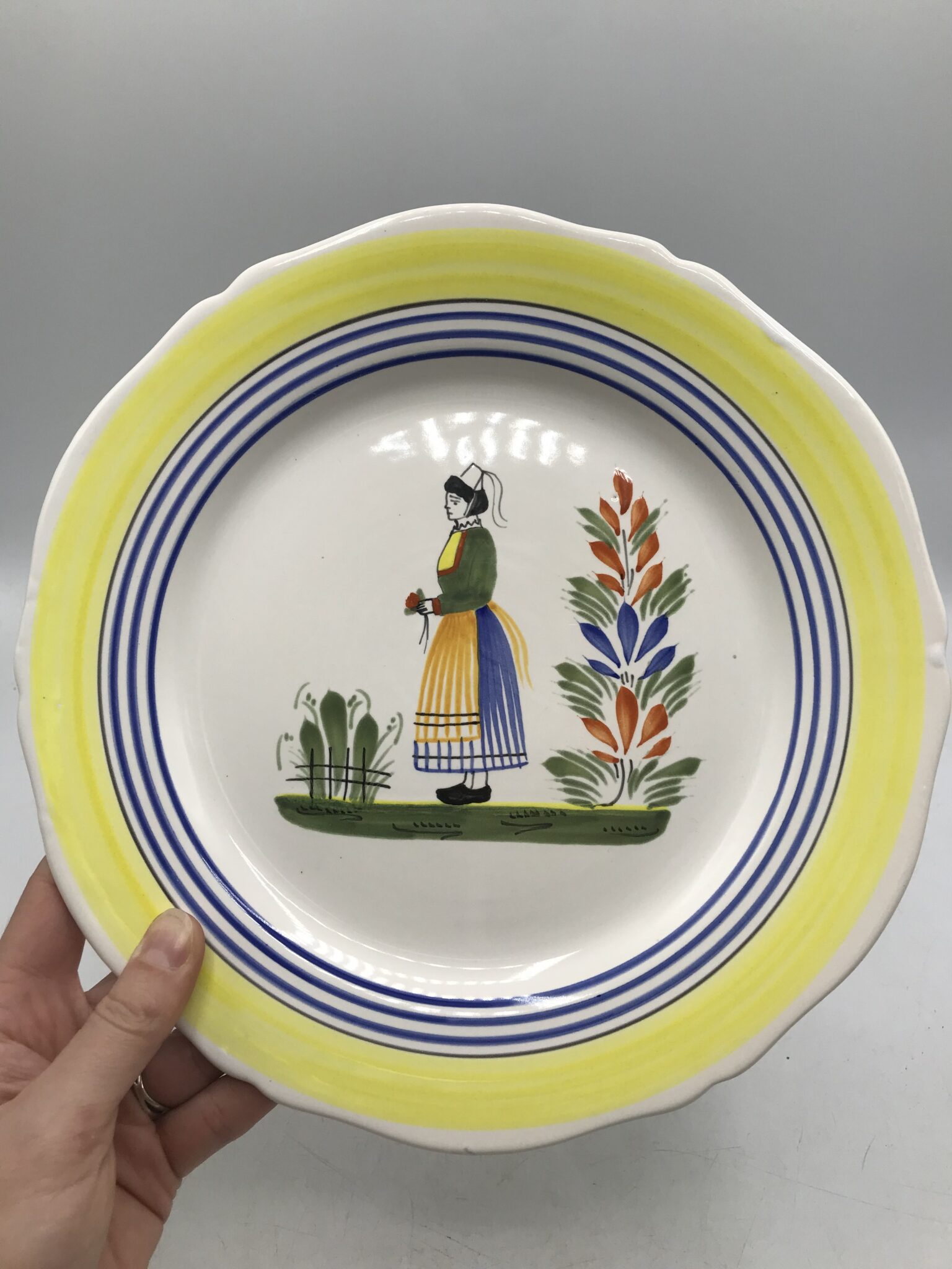 Assiettes Henriot Quimper