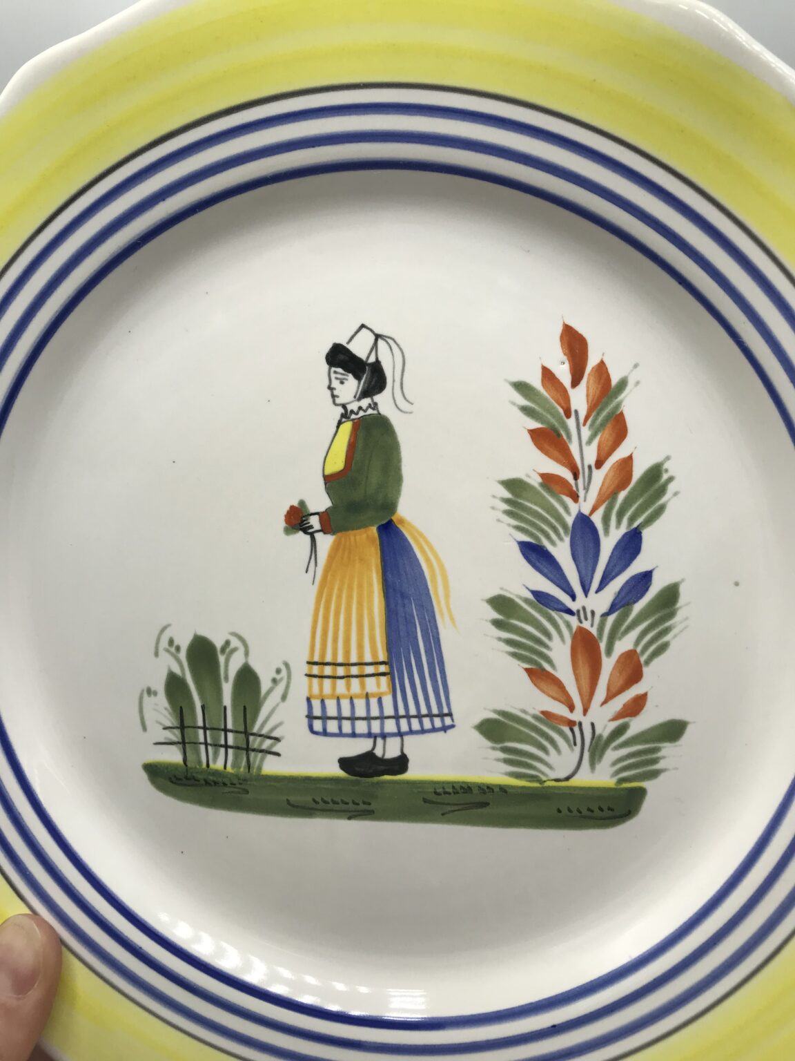 Assiettes Henriot Quimper