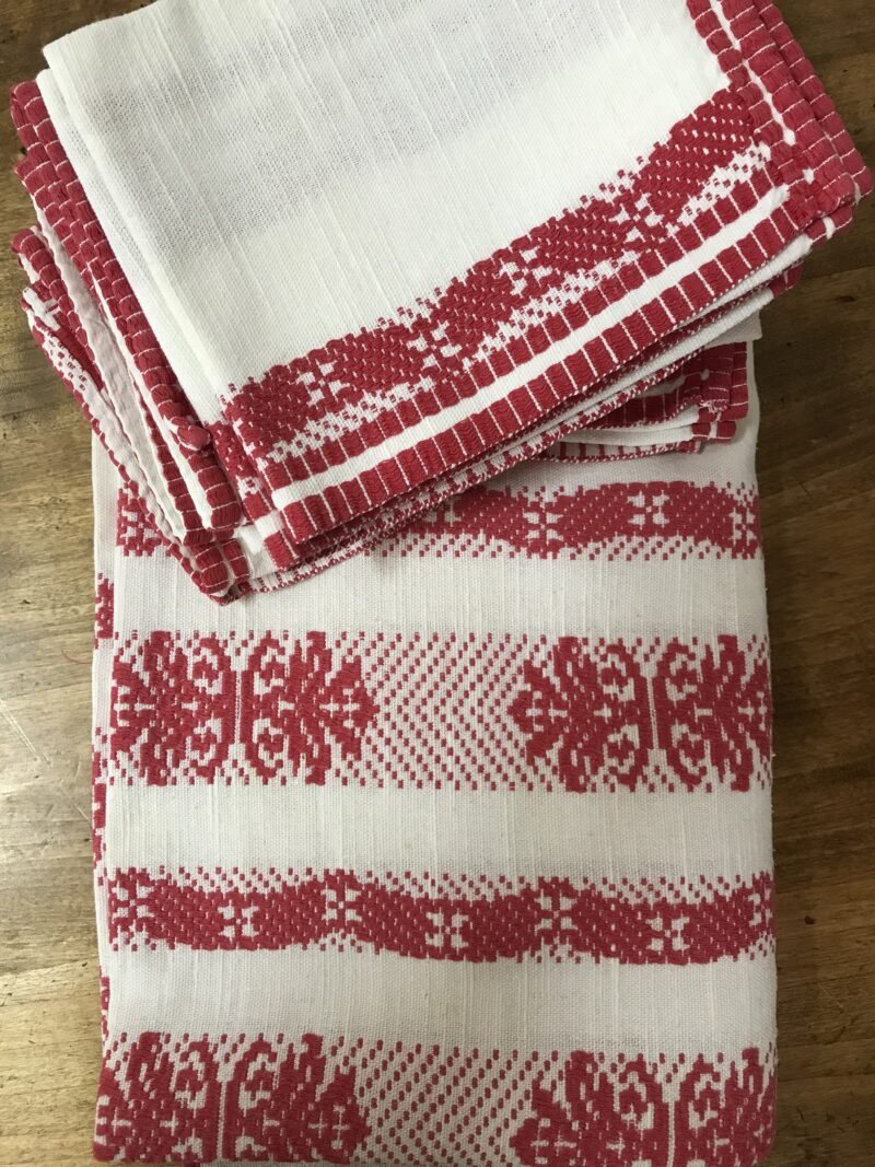 Ensemble nappe et 8 serviettes rouge et blanche vintage