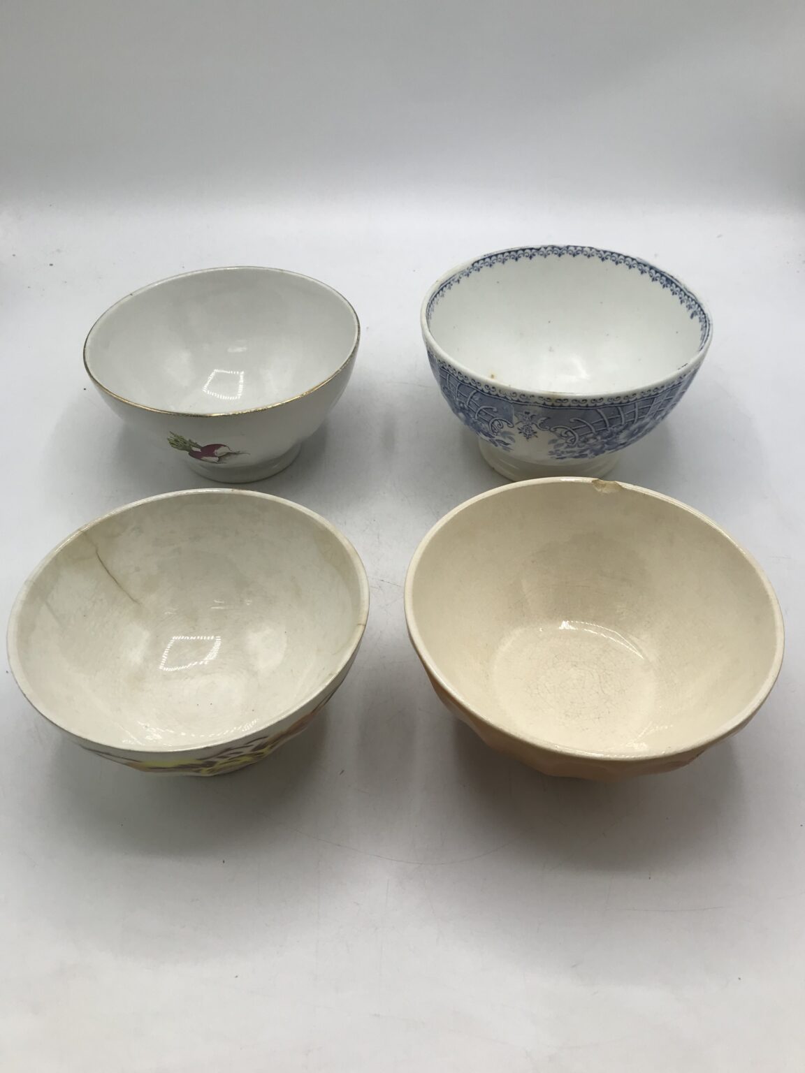 4 Petits Bols Anciens En Porcelaine – Blanc Bordure Dorée – Fabriqués En France – 11,5cm