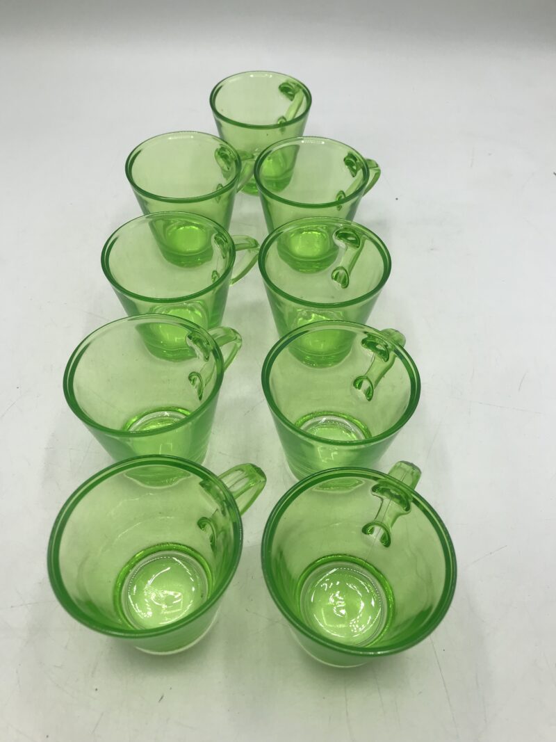 Lot de 9 tasse en verre de couleur verte