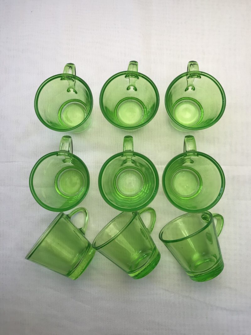 Lot de 9 tasse en verre de couleur verte