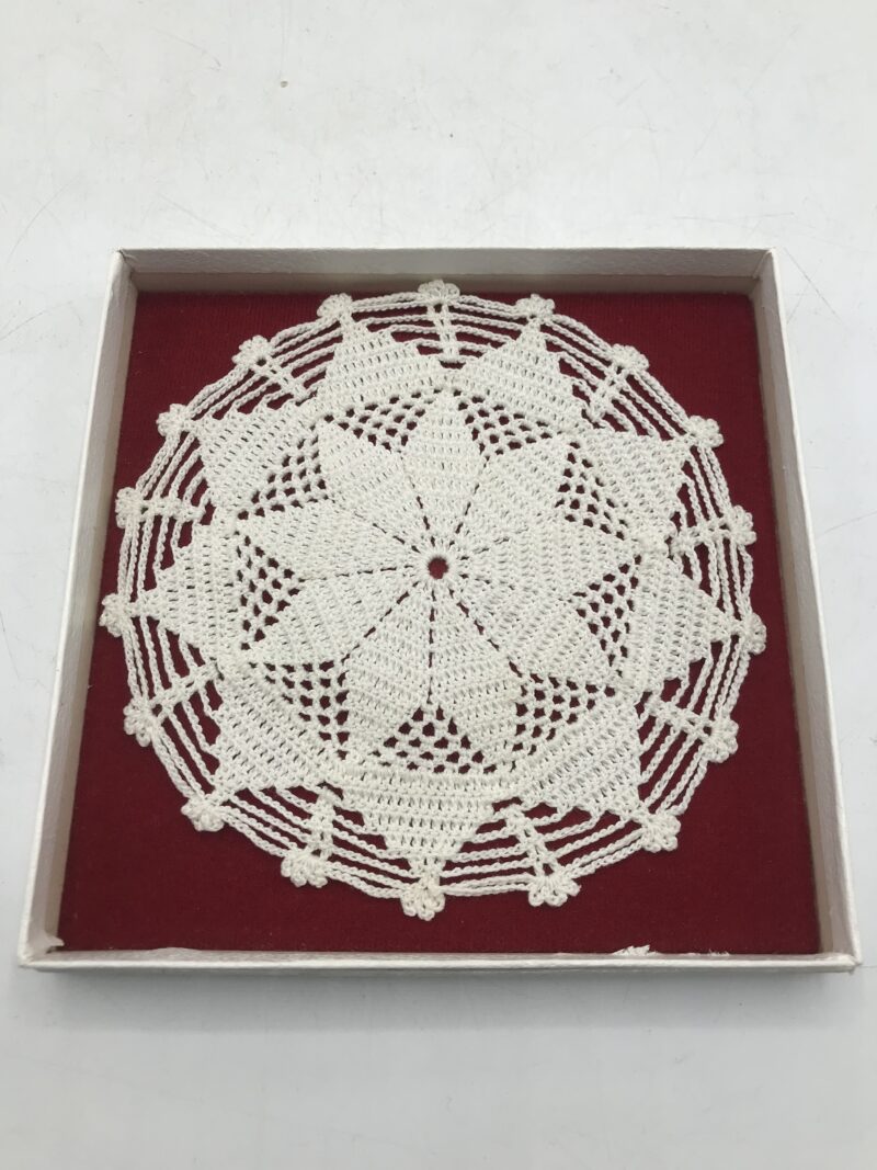 Lot de 5 napperons ronds crochet et dentelle – Image 5