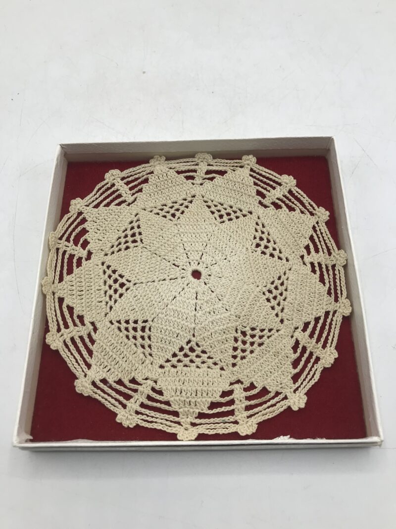 Lot de 5 napperons ronds crochet et dentelle – Image 6