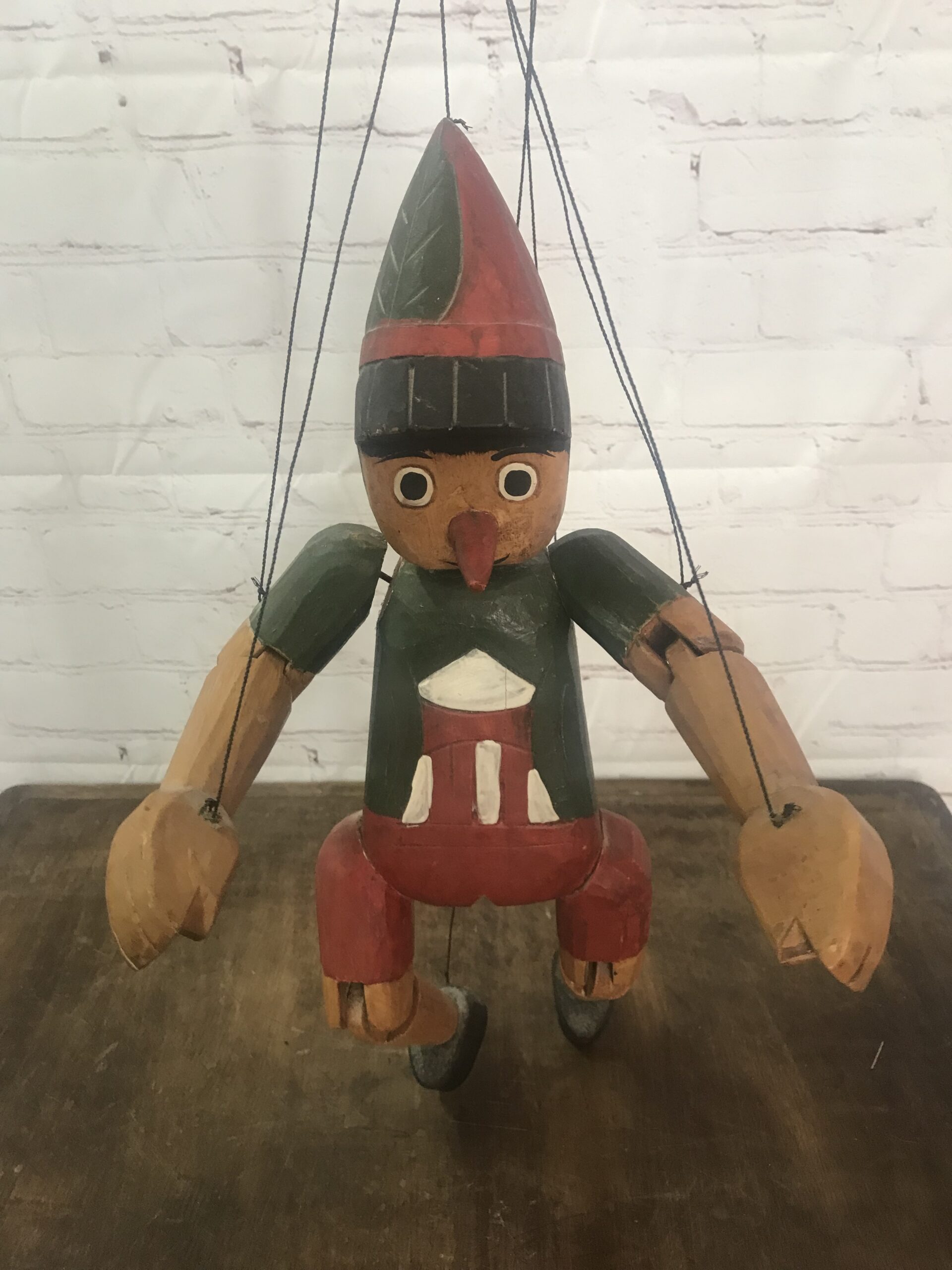 2 anciens pantins, figurines articulées Soldat et Pinocchio en bois