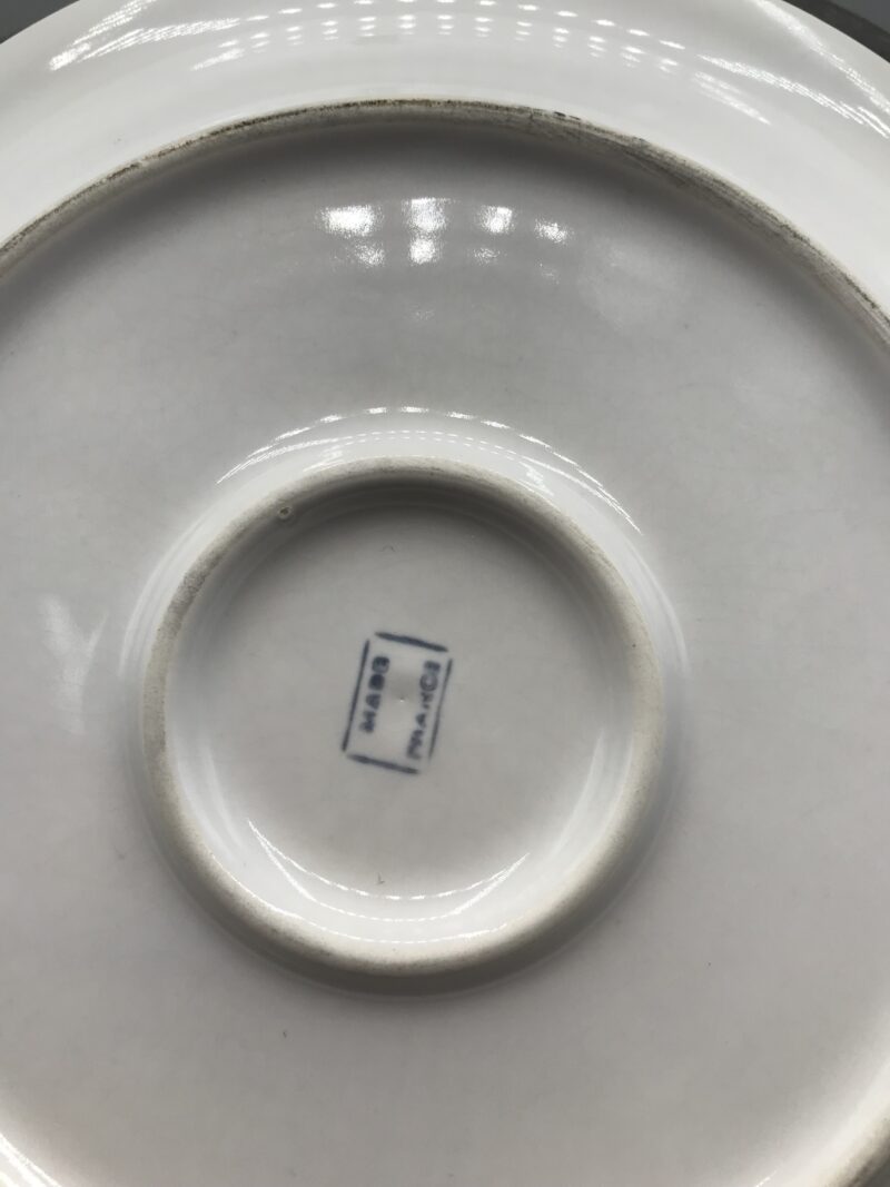 assiette Révol porcelaine Marchande de crème