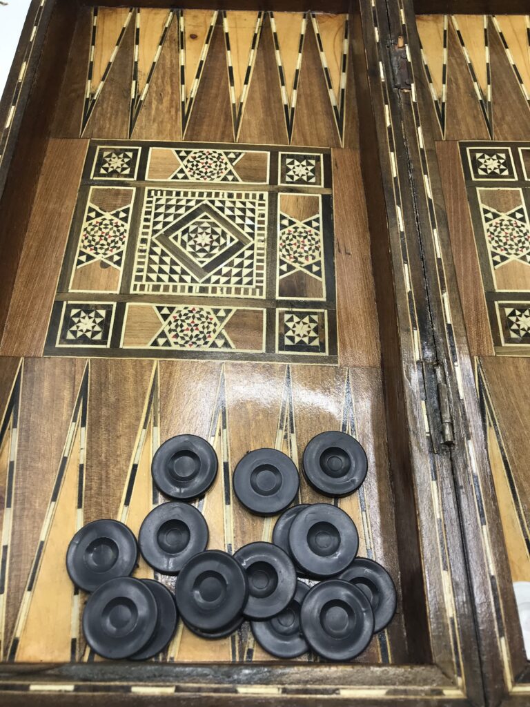 Game Collection: Backgammon, Échecs, Les dames, Yut Nori Canton Vaud Game Collection: Backgammon, Échecs, Les dames, Yut Nori Canton Vaud