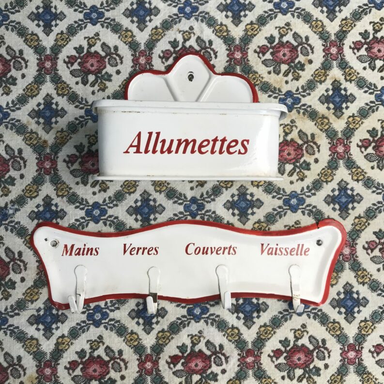 duo émail boite à allumettes crédence