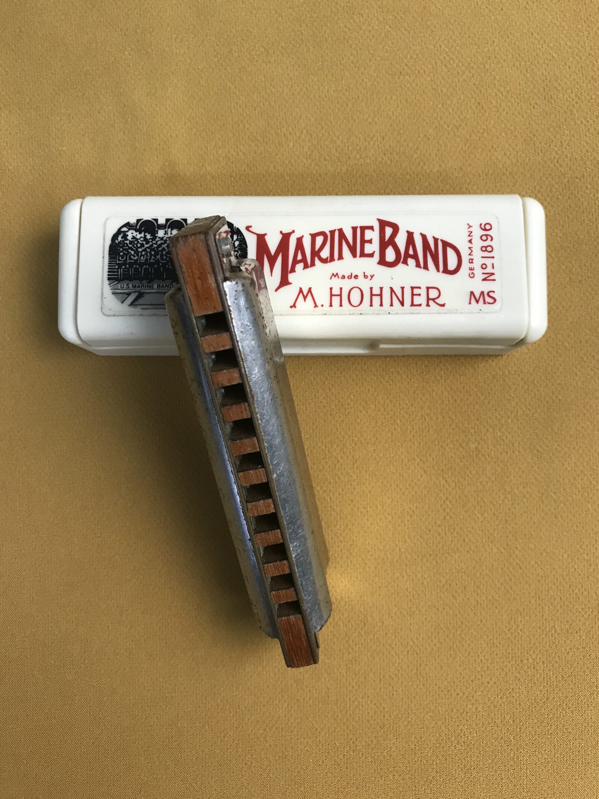 Harmonica HOHNER n°1896 MarineBand - Ressourcerie Histoires Sans Fin