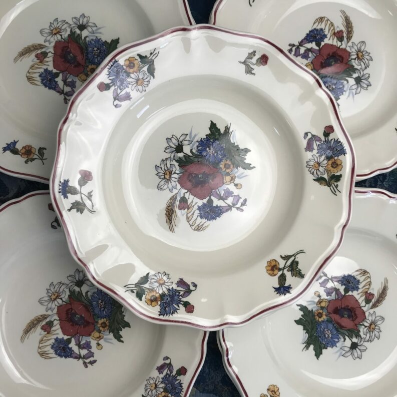 service 12 assiettes creuses Agreste