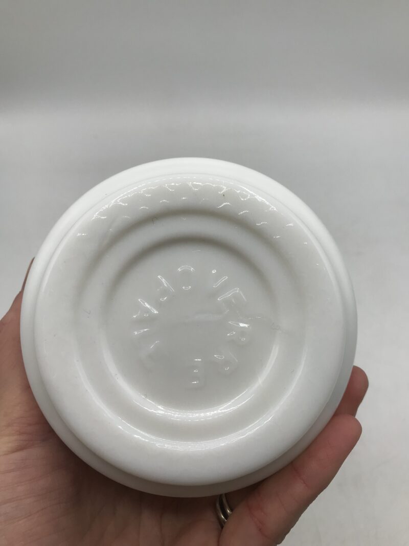Pot blanc en opaline – Image 7