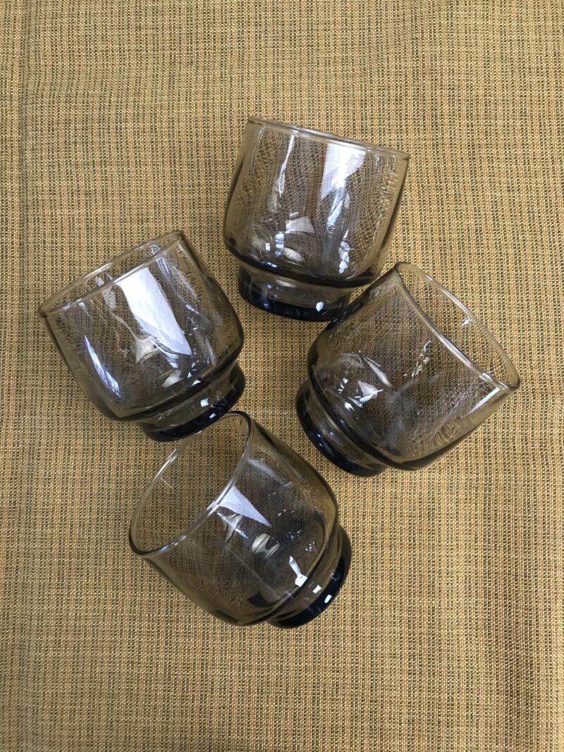 Lot de 4 verres LEVER fumés années 50