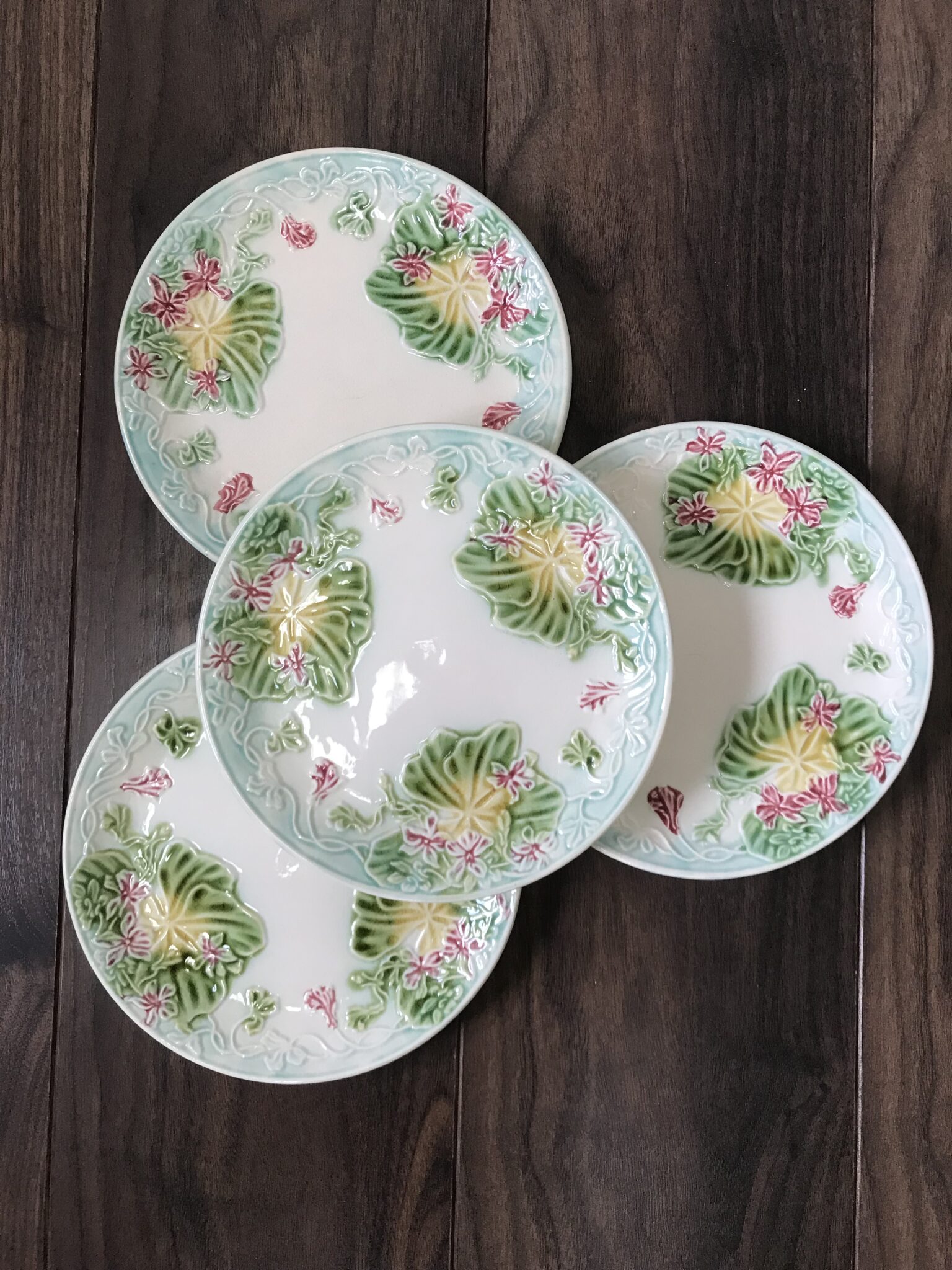 Lot de 4 assiettes dentelées - Ressourcerie Histoires Sans Fin