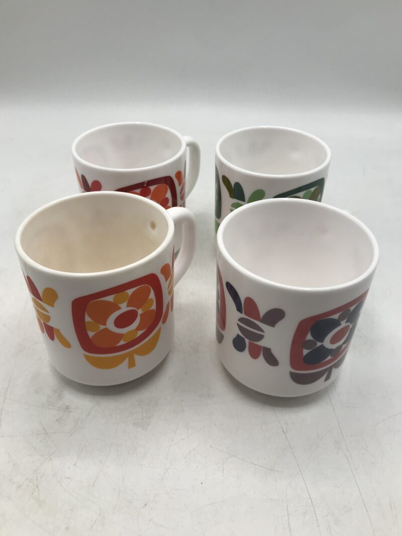 Lot de 4 mugs Arcopal Mobil vintage – Image 3