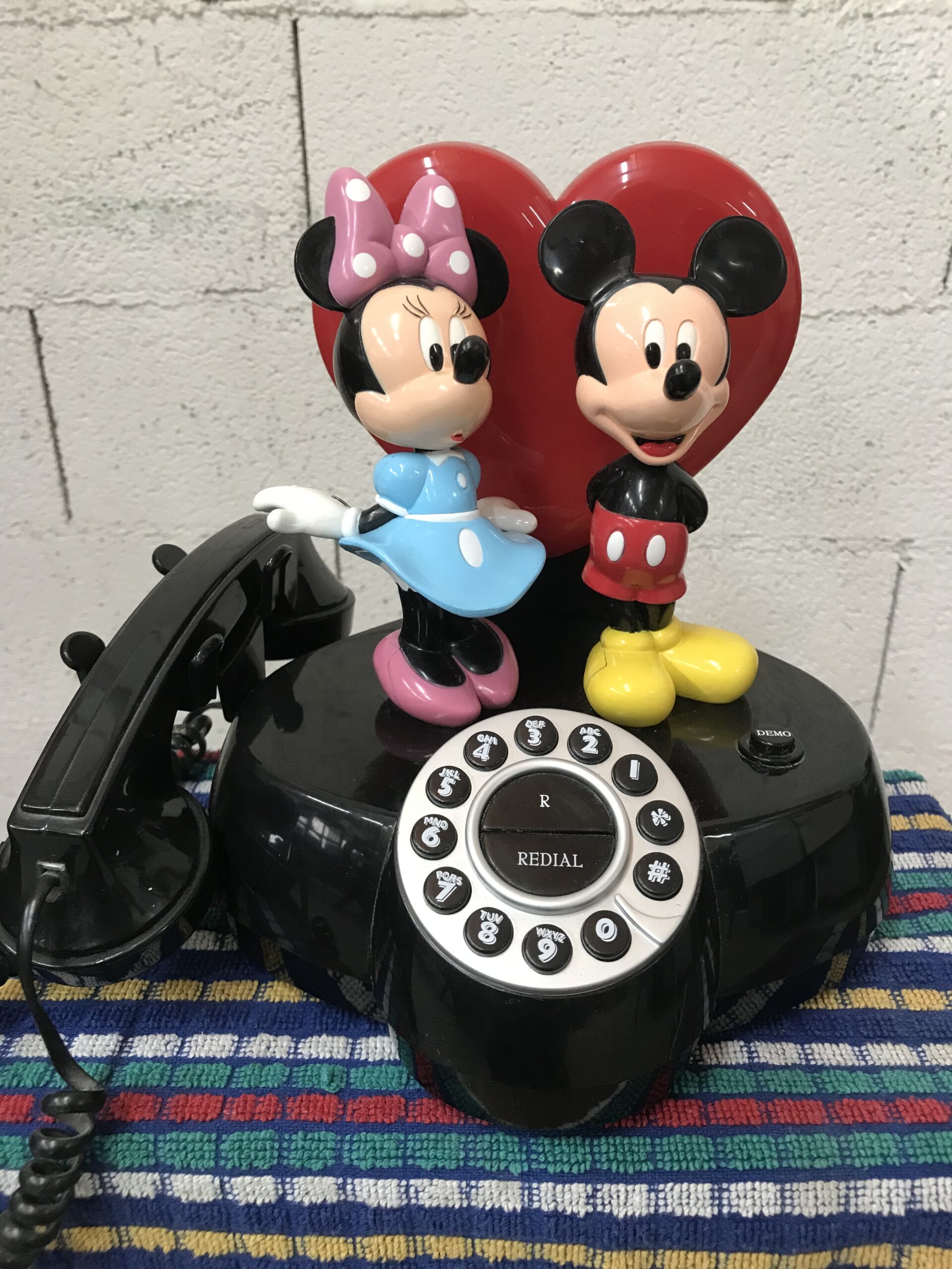 Téléphone Mickey et Minnie Valentine Vintage - Ressourcerie Histoires Sans  Fin