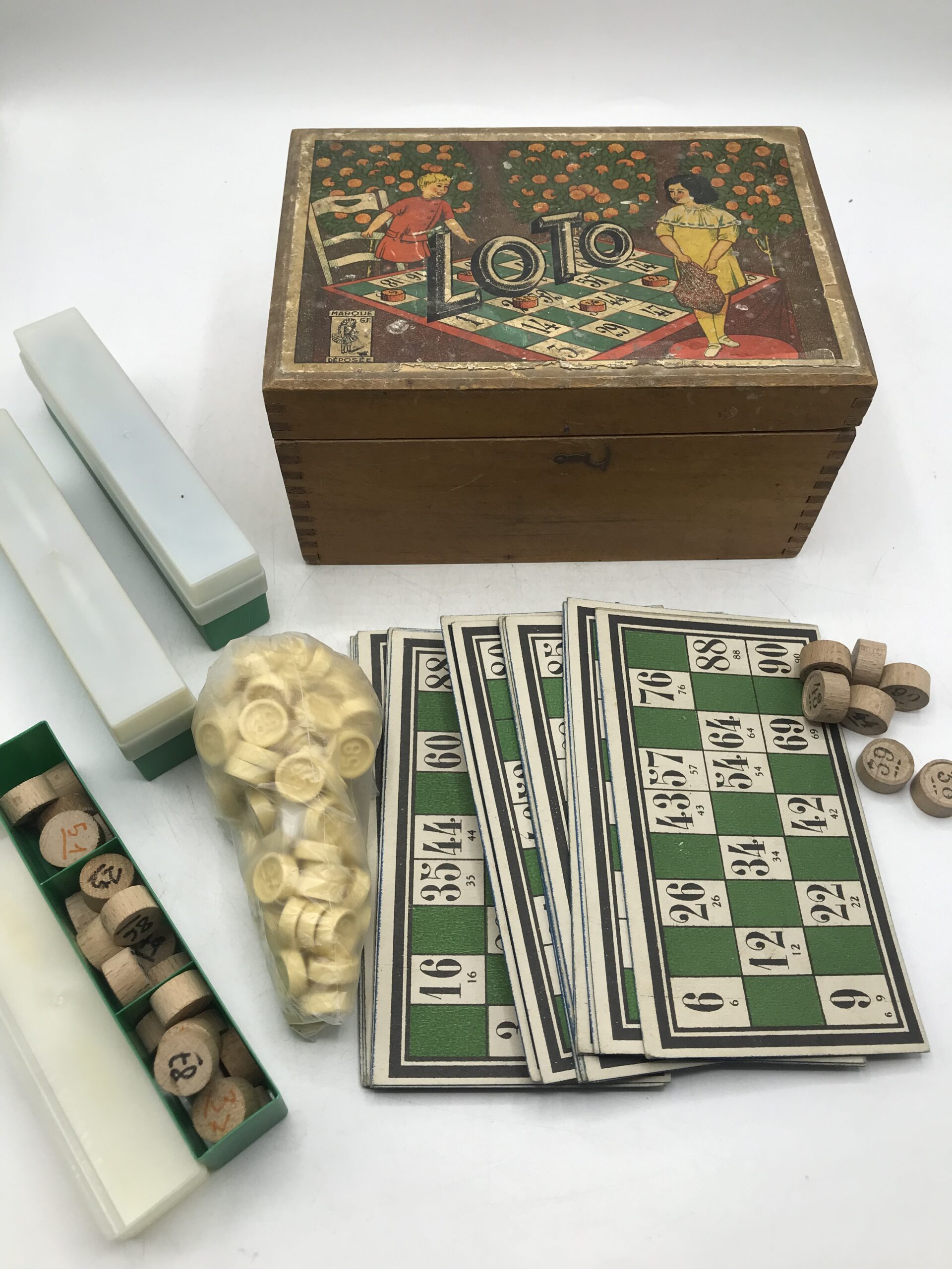 Boîte de jeux loto