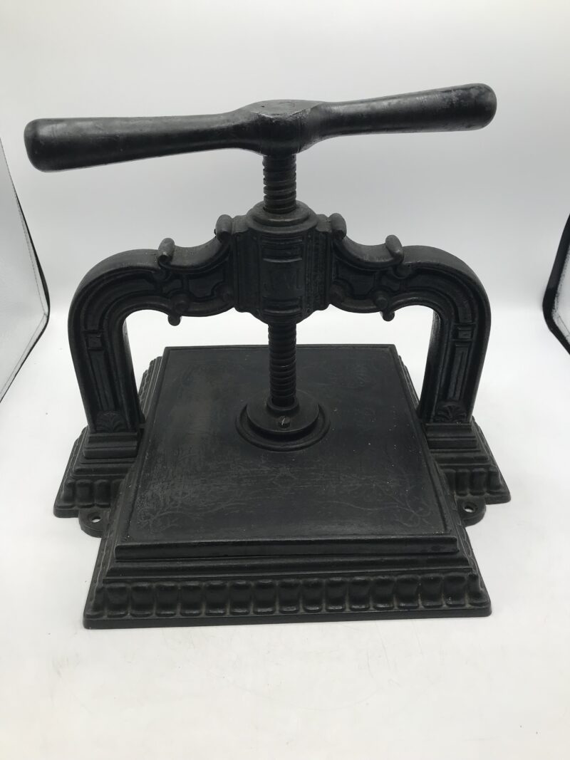 Presse de Notaire en fonte – Image 13