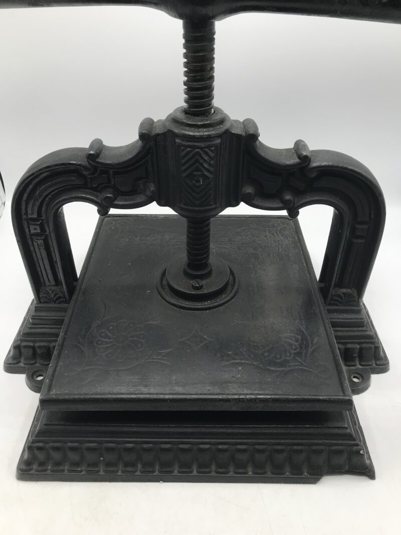 Presse de Notaire en fonte – Image 14