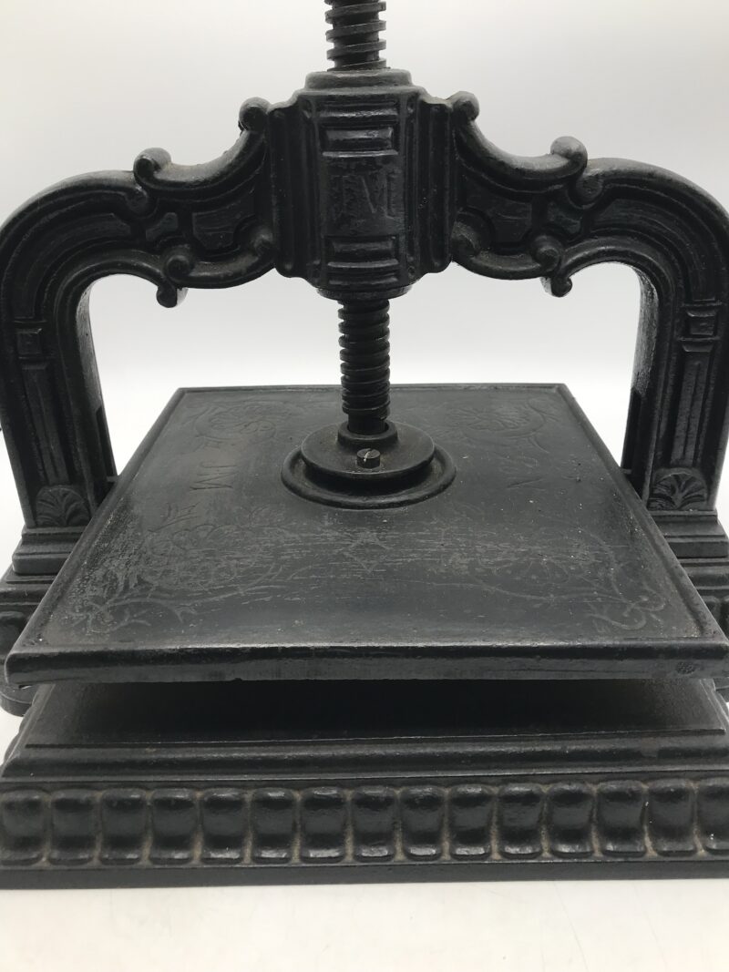 Presse de Notaire en fonte – Image 6
